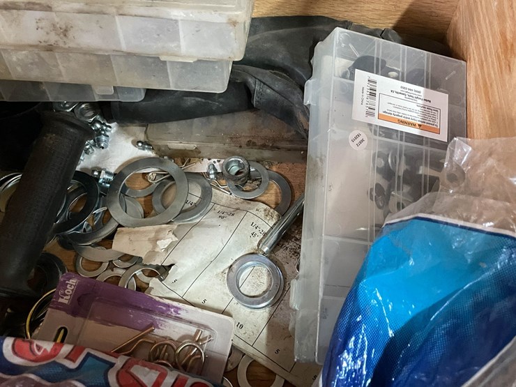 #9214-•-hardware-lot-image-4