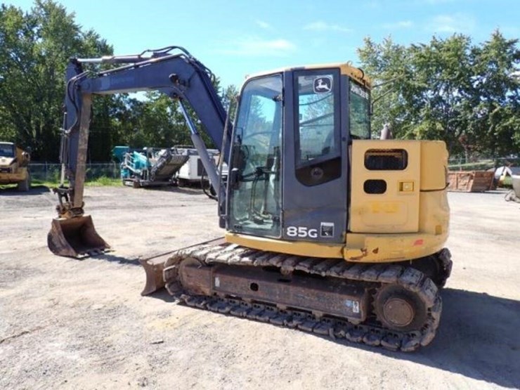 2014-deere-85g-image-6