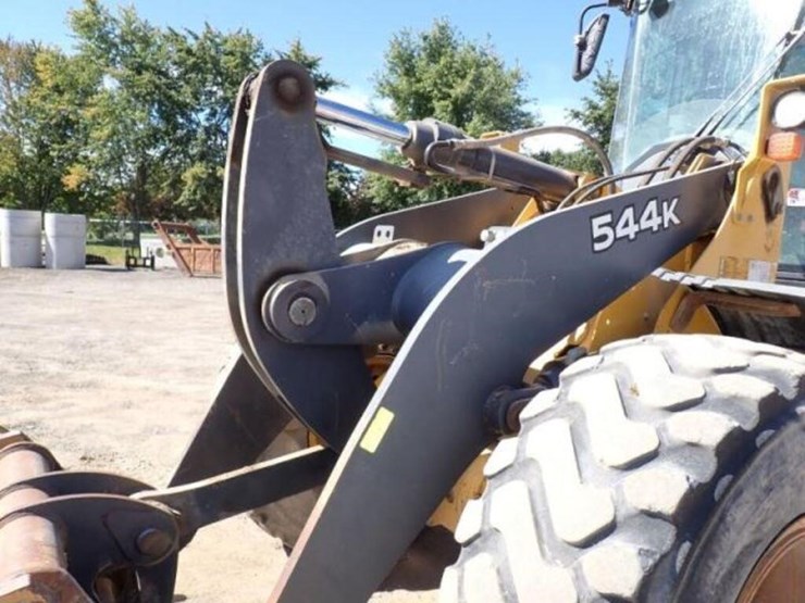 2015-deere-544k-image-27