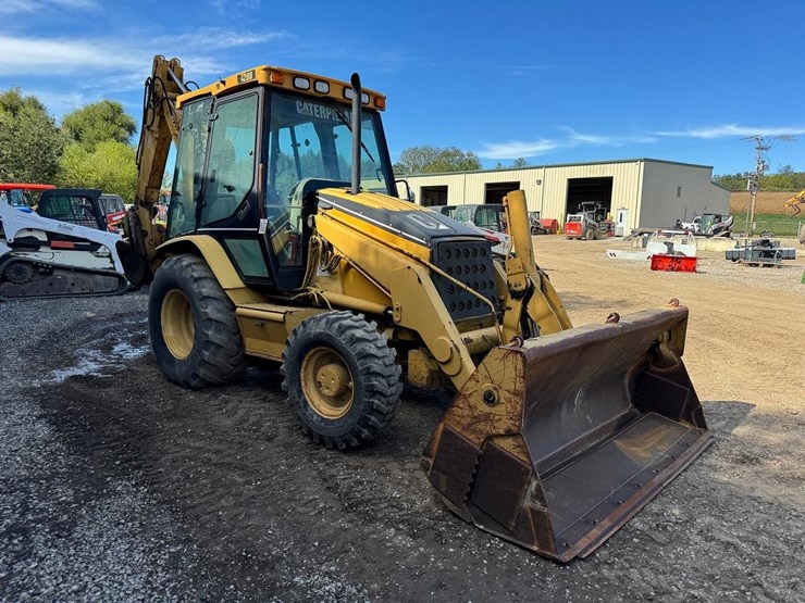 caterpillar-420d-image-8