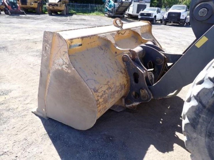 2015-deere-544k-image-25