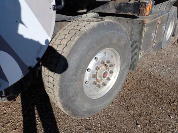 2018-western-star-4700sb-image-32