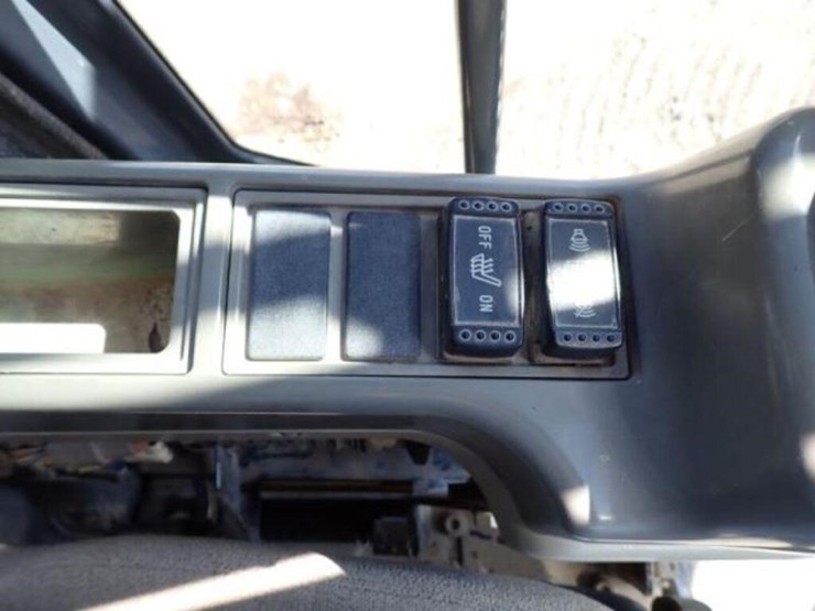 2014-deere-350g-lc-image-18