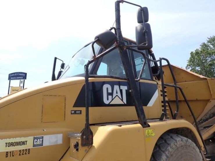 2009-caterpillar-725-image-20