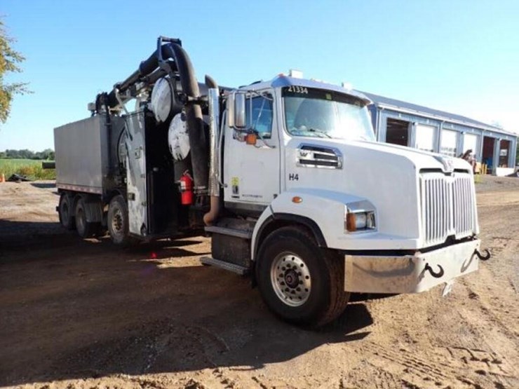 2018-western-star-4700sb-image-2