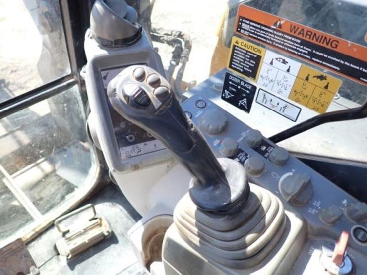 2014-deere-85g-image-12