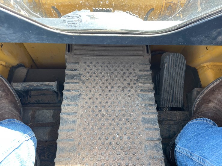 #9151-•-skidsteer-image-27