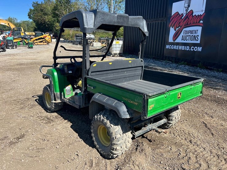 john-deere-gator-image-4