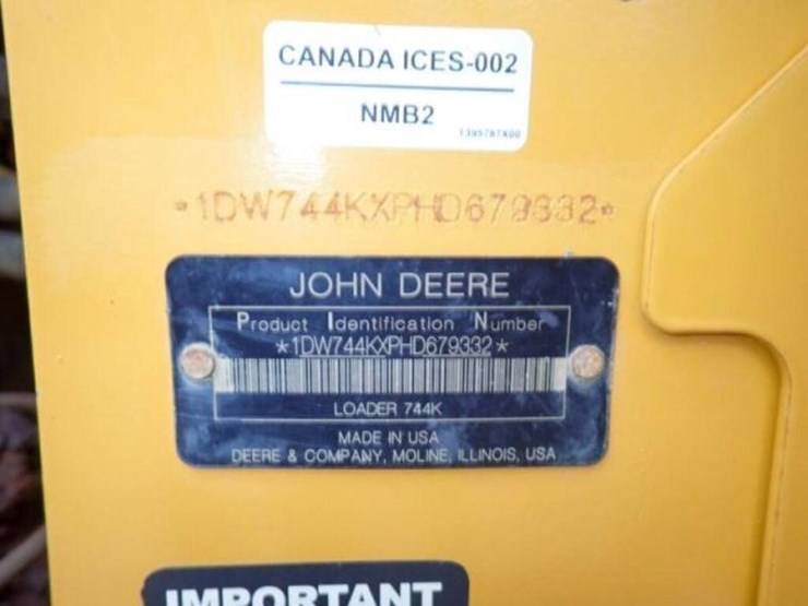 2018-deere-744k-image-9