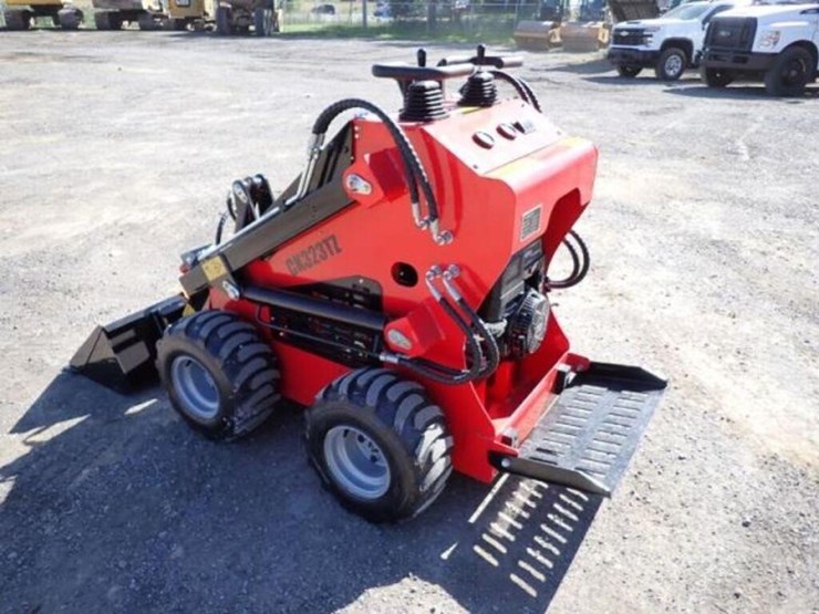 unused-2026-captok-skid-steer-loader-323tz260811-image-7