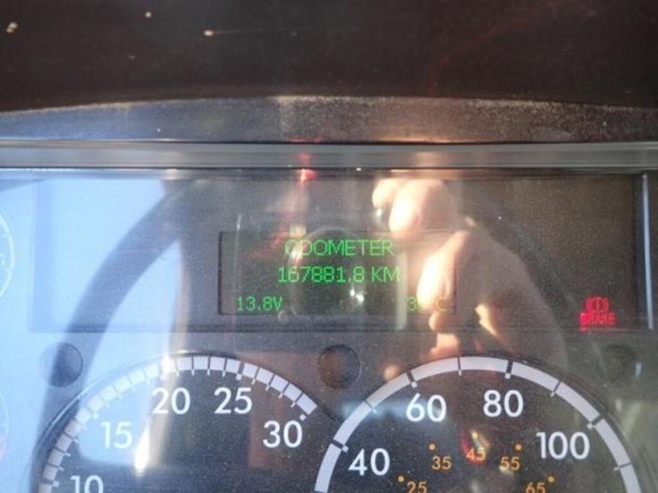 2020-freightliner-114sd-image-8