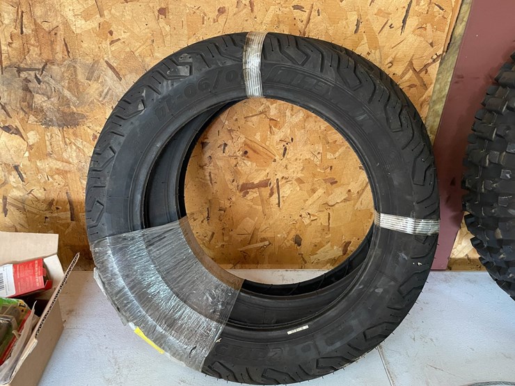 #9248-•-2-motorcycle-tires-image-3