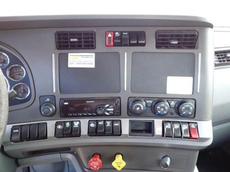 2016-kenworth-t880-image-19