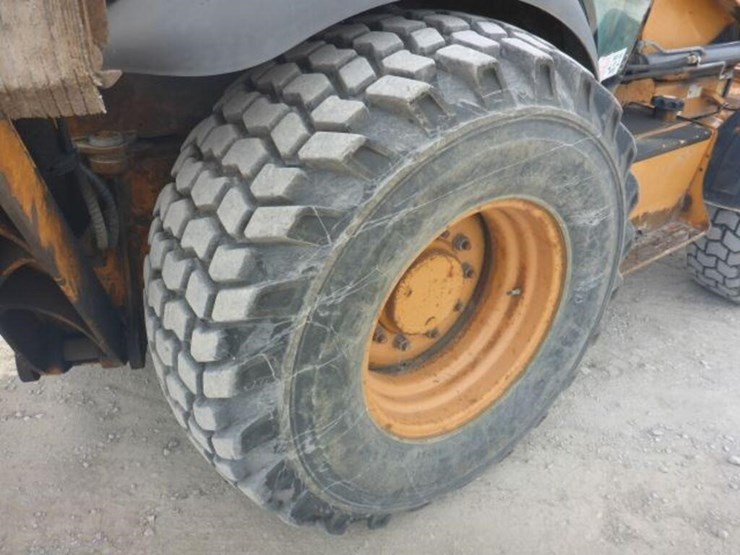 2012-case-580sn-wt-image-53
