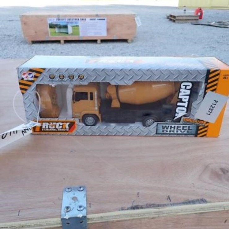 UNUSED Captok Mixer Truck Toy