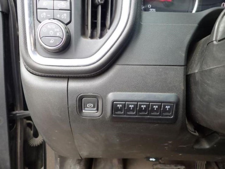 2022-chevrolet-silverado-2500hd-image-15