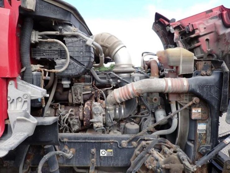 2016-kenworth-t880-image-31