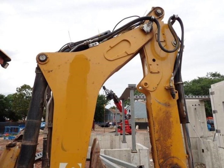 2016-caterpillar-430f2-it-image-32