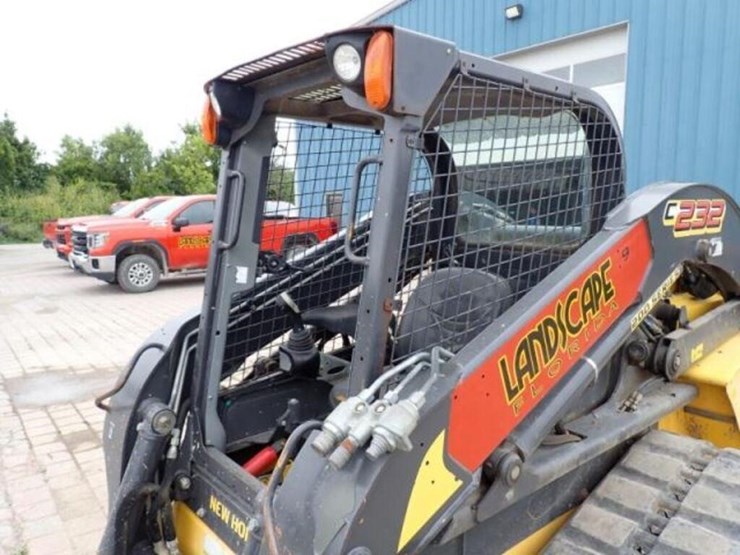 2015-new-holland-c232-image-18