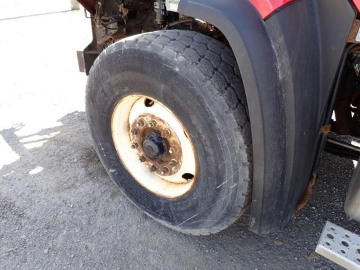 2015-freightliner-108sd-image-42