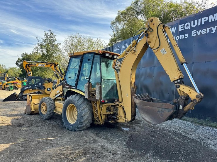 caterpillar-420d-image-4