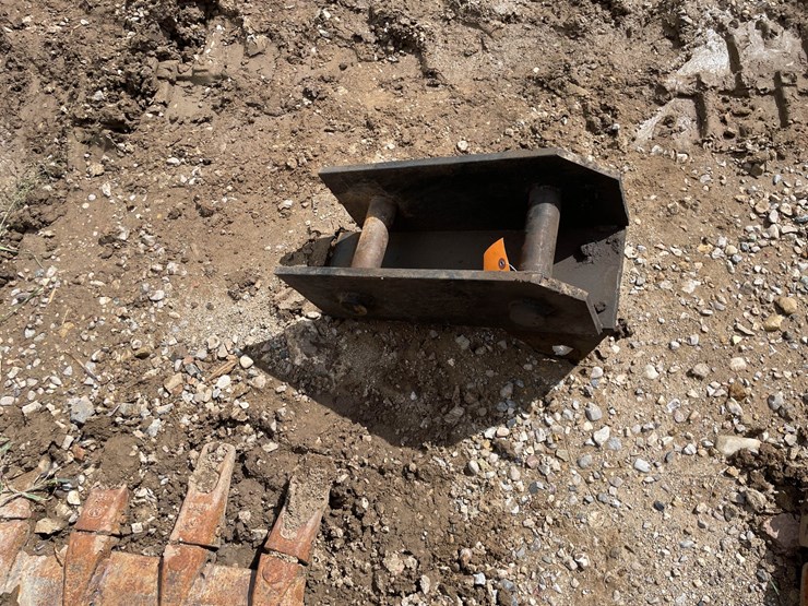 #9174-•-excavator-attachment-for-auger-image-2