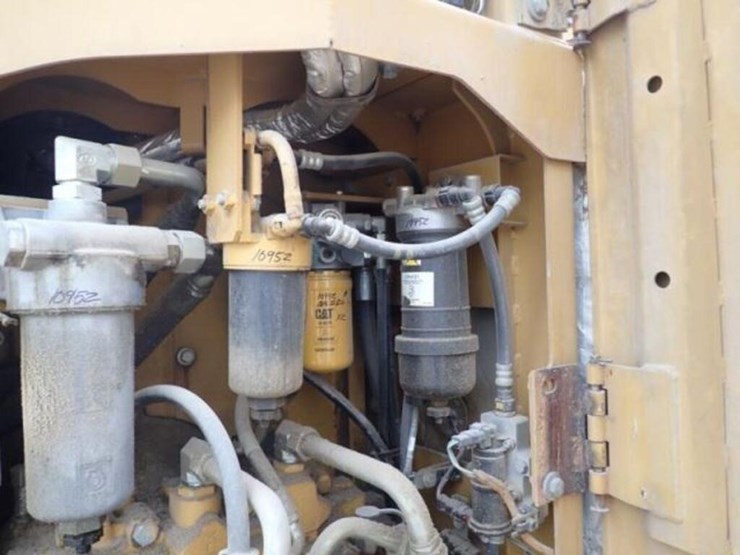 2017-caterpillar-315fl-image-67