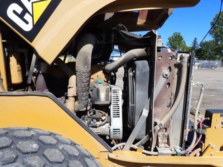 2011-caterpillar-cs44-image-40