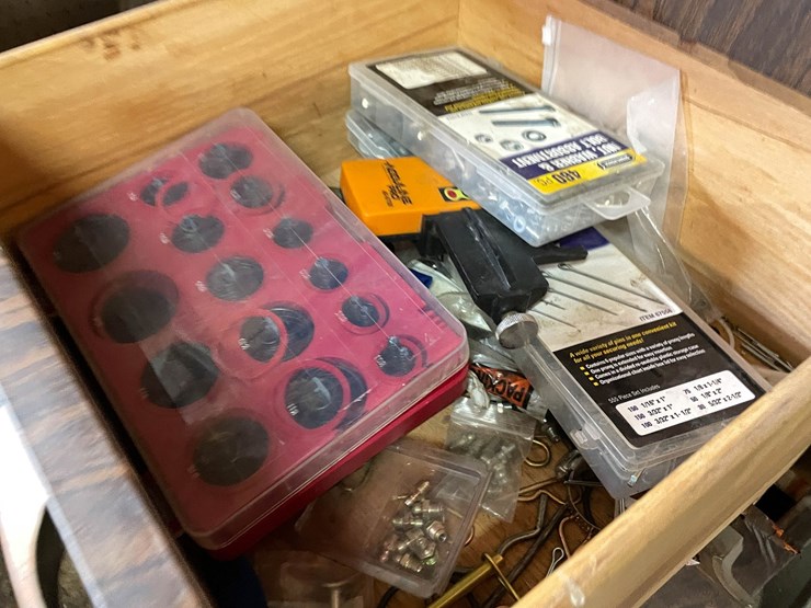 #9215-•-hardware-lot-image-7