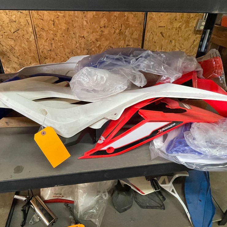 #9238 • 4th Shelf Items