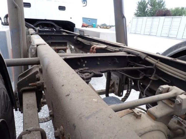 2023-ford-f650-image-64