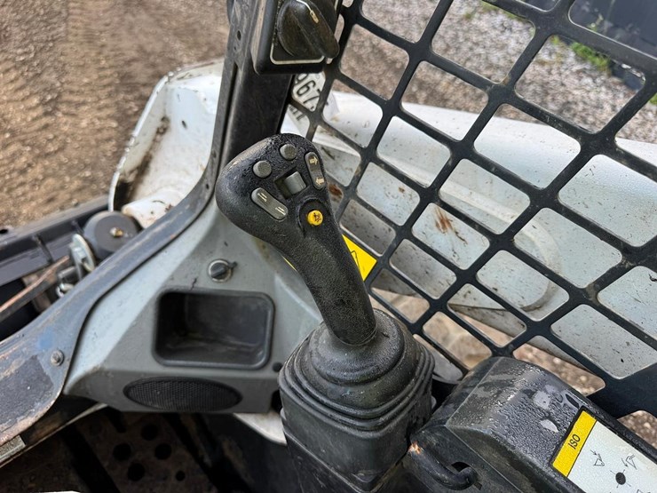 2024-bobcat-s650-image-21
