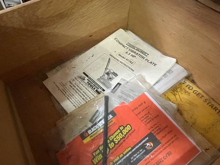 #9218-•-bottom-drawer-of-contents-image-4