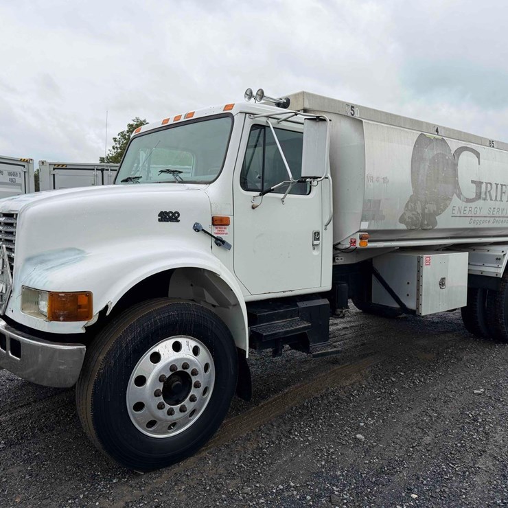 2000 INTERNATIONAL 4900