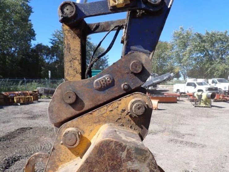 2014-deere-350g-lc-image-26