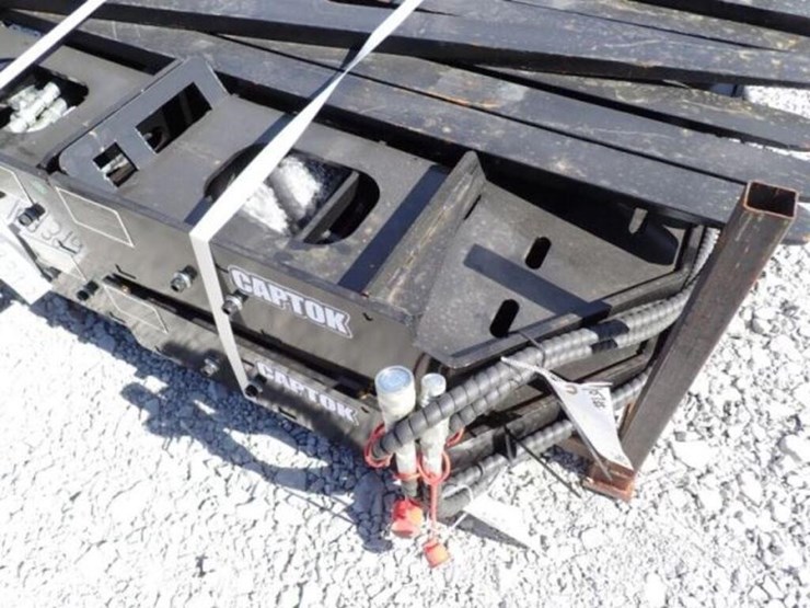 unused-2026-captok-skid-steer-side-shift-forks-image-8