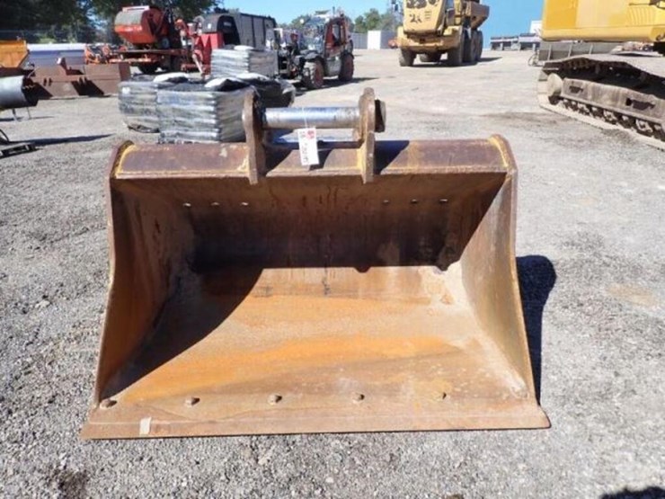 deere-250g-lc-image-2