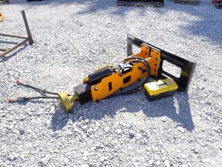 unused-2026-captok-skid-steer-post-driver-image-1