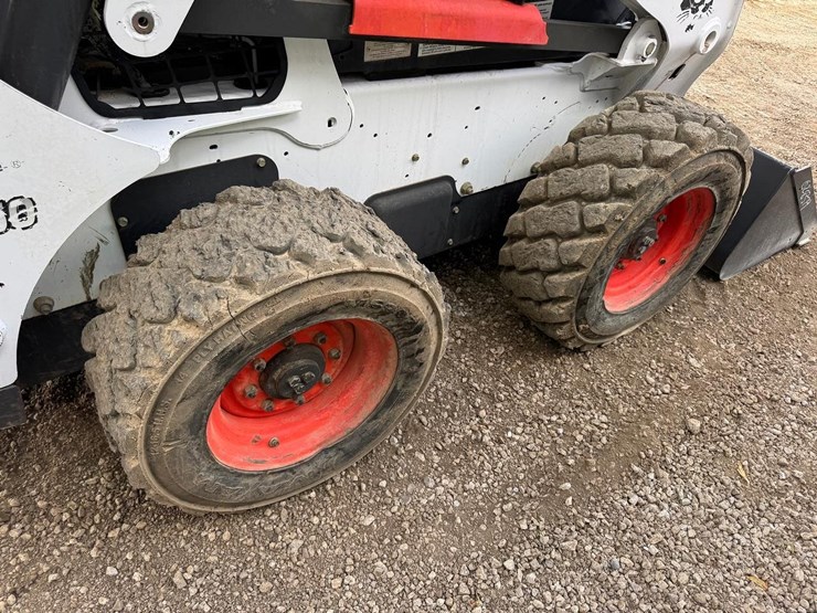 2016-bobcat-s650-image-14