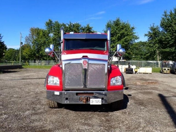 2021-kenworth-t880-image-2