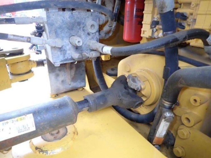 2014-deere-624k-image-43
