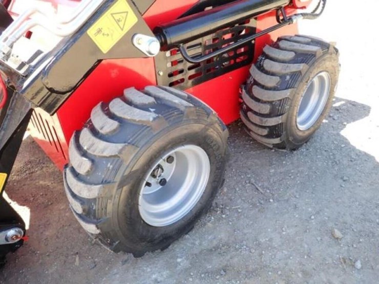 unused-2026-captok-skid-steer-loader-323tz260809-image-18
