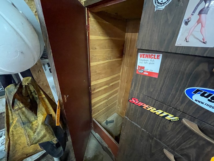 #9212-•-wooden-cabinet-image-8