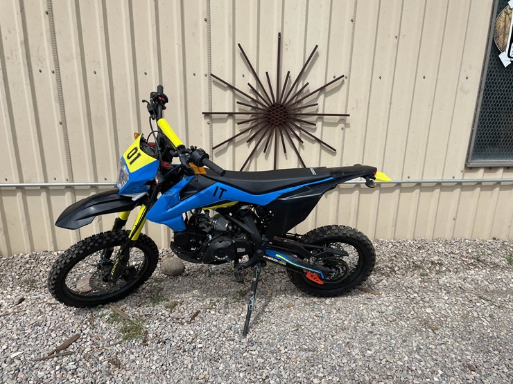 #9155-•-xb-29-motorcycle-image-2