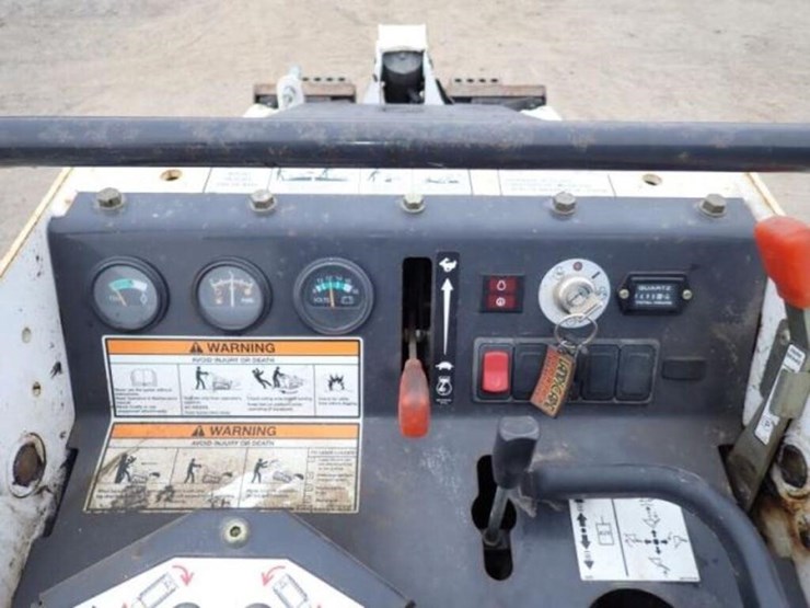 2014-bobcat-mt55-image-11