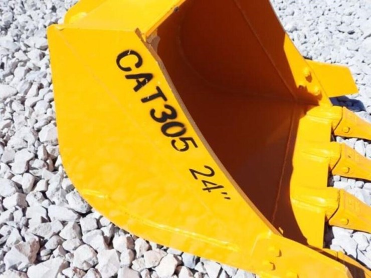 2026-caterpillar-305-image-8