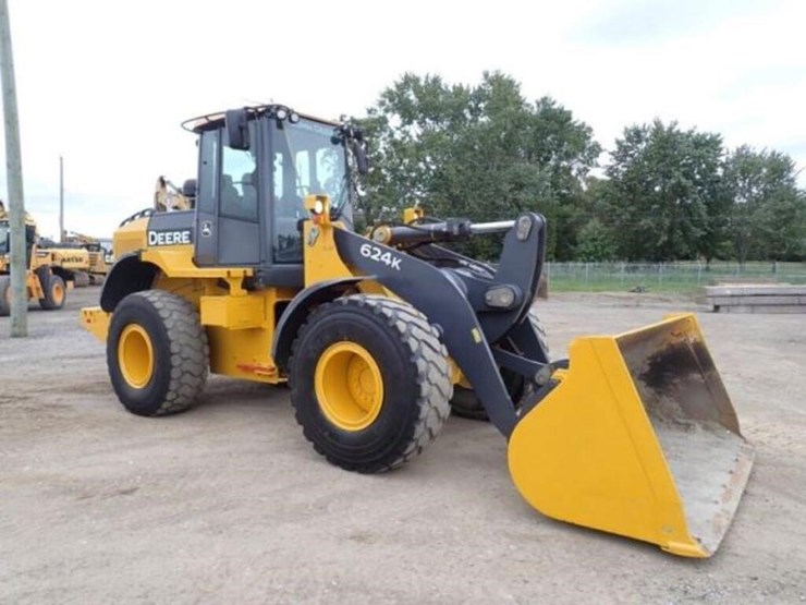 2014-deere-624k-image-3