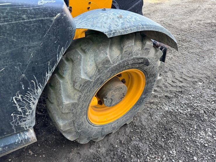 jcb-525-60-image-15