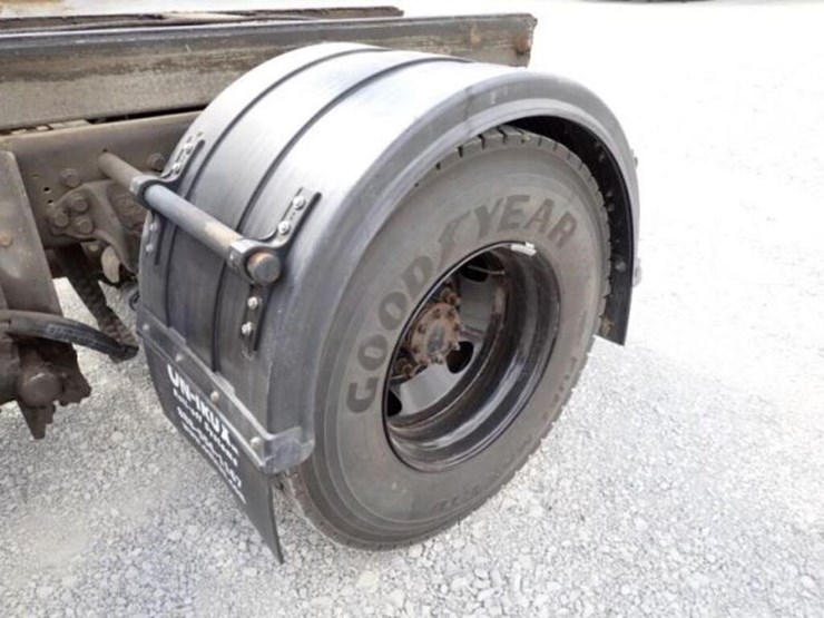 2023-ford-f650-image-48