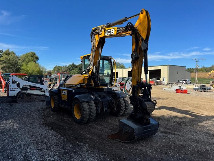 2017-jcb-hydradig-110w-image-8